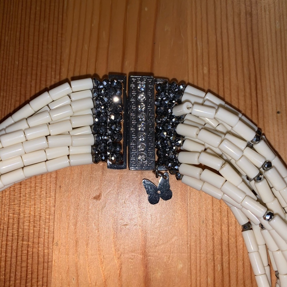 Necklaces - Picture 3 of 4